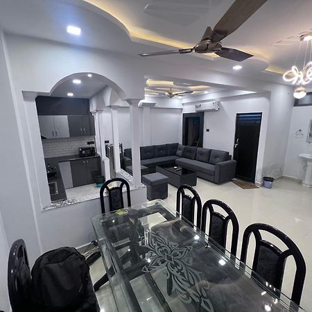 J K Apartment Allāhābād Junction المظهر الخارجي الصورة