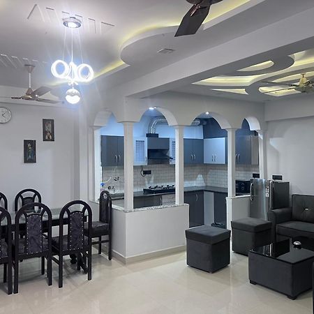 J K Apartment Allāhābād Junction المظهر الخارجي الصورة