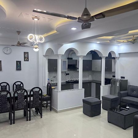 J K Apartment Allāhābād Junction المظهر الخارجي الصورة