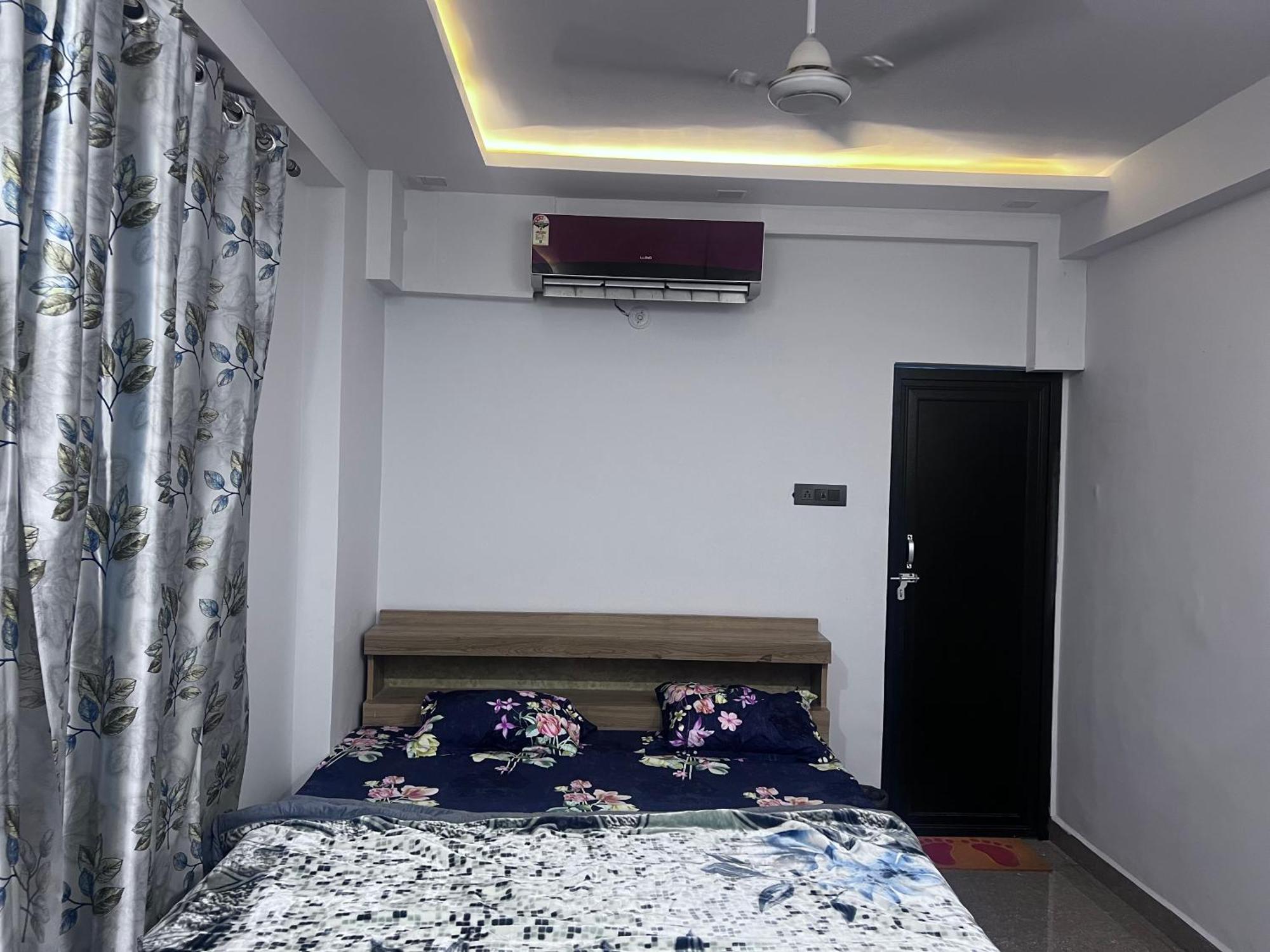J K Apartment Allāhābād Junction المظهر الخارجي الصورة
